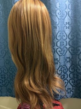 Light Golden Brown Synthetic Wig for Women - Sleek Layered Style